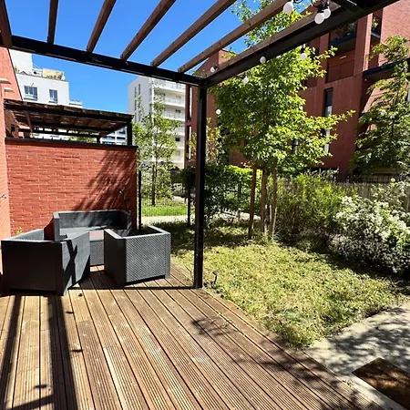 - Cartoucherie 402 Apartment *